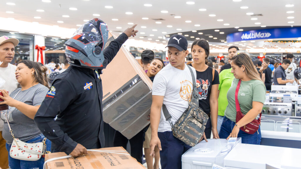 Multimax registró éxito rotundo en su Black Friday 2025